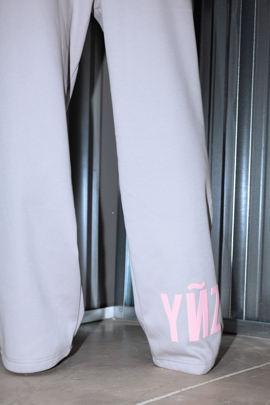 Pantalón gris Origen
